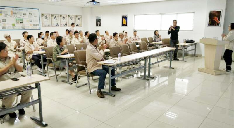 讲安全不离口，讲规章规章不离手(图3)
