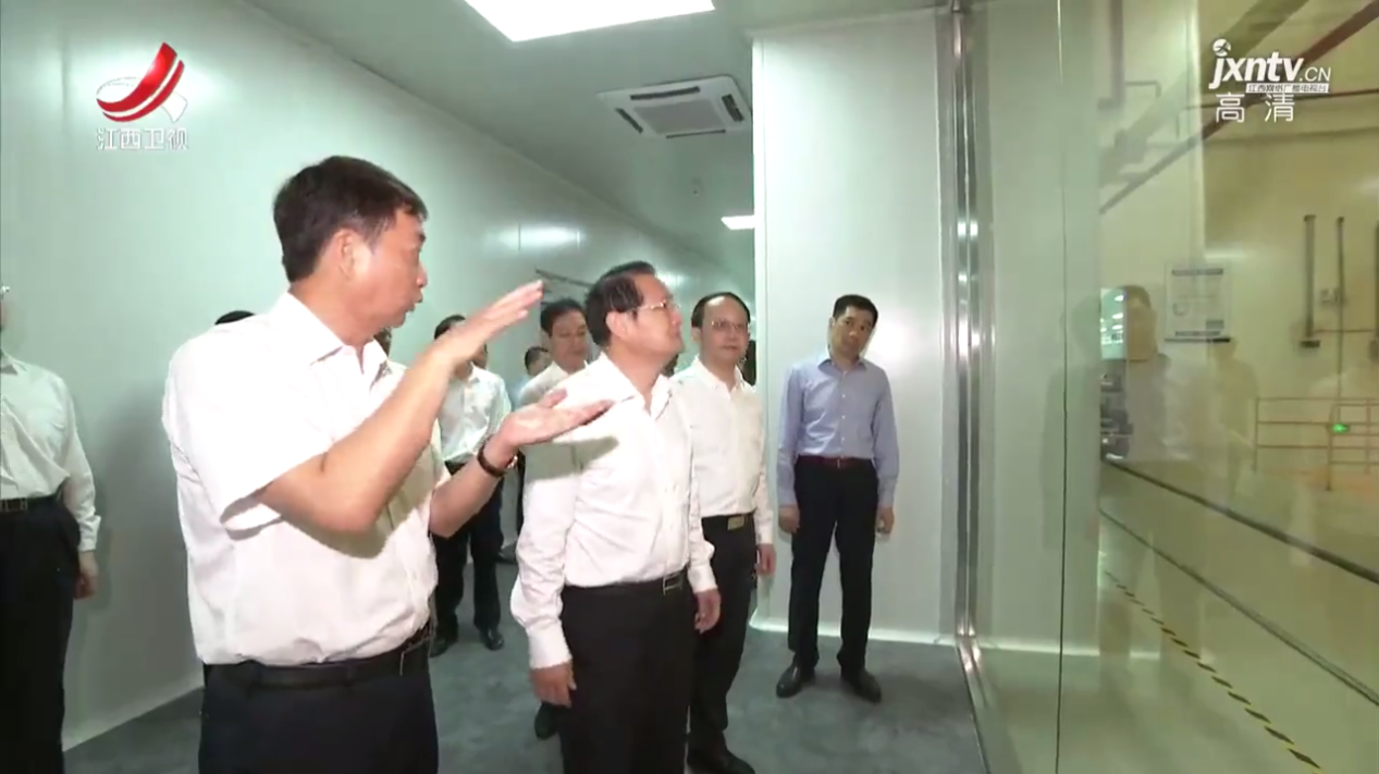 江西省省长易炼红走访必赢新材(图2)
